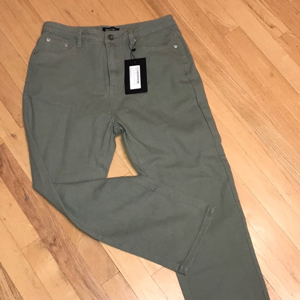 Nasty Gal jeans size 12. NWT